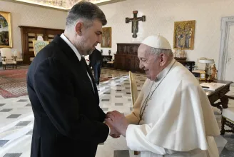 Kolozsvári ikonfestő munkáját ajándékozta Ferenc pápának a román miniszterelnök
