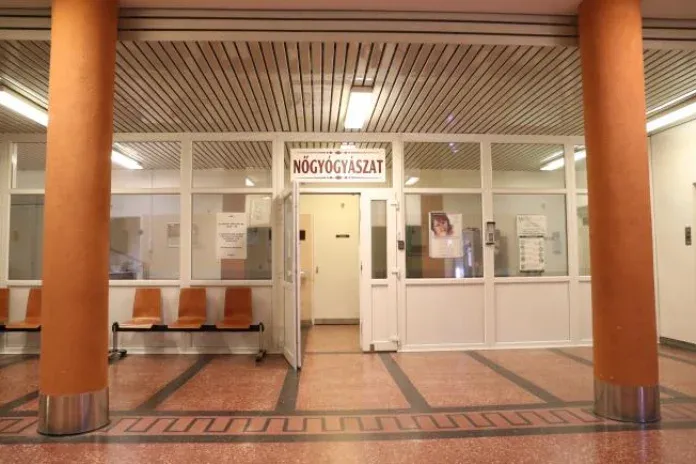 Egy hónapja nincs központi fűtés a győri szülészeten, hősugárzókkal melegítik a kórtermeket