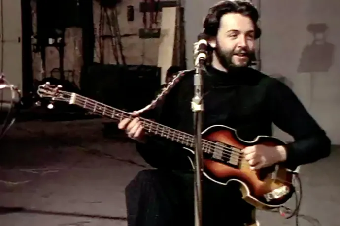 Paul McCartney visszakapta 1972-ben ellopott gitárját, ez lehet a világ legdrágább hangszere