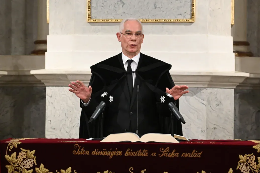 Leader of Hungarian Reformed Church, Zoltán Balog resigns over clemency scandal