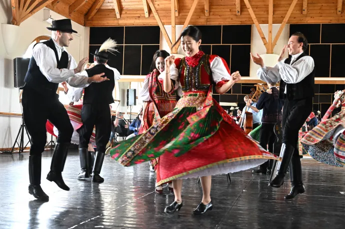 270 millió lejjel támogatja a kormány a nemzeti kisebbségek kulturális projektjeit