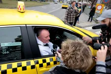 Nagy Feró taxival gurult be