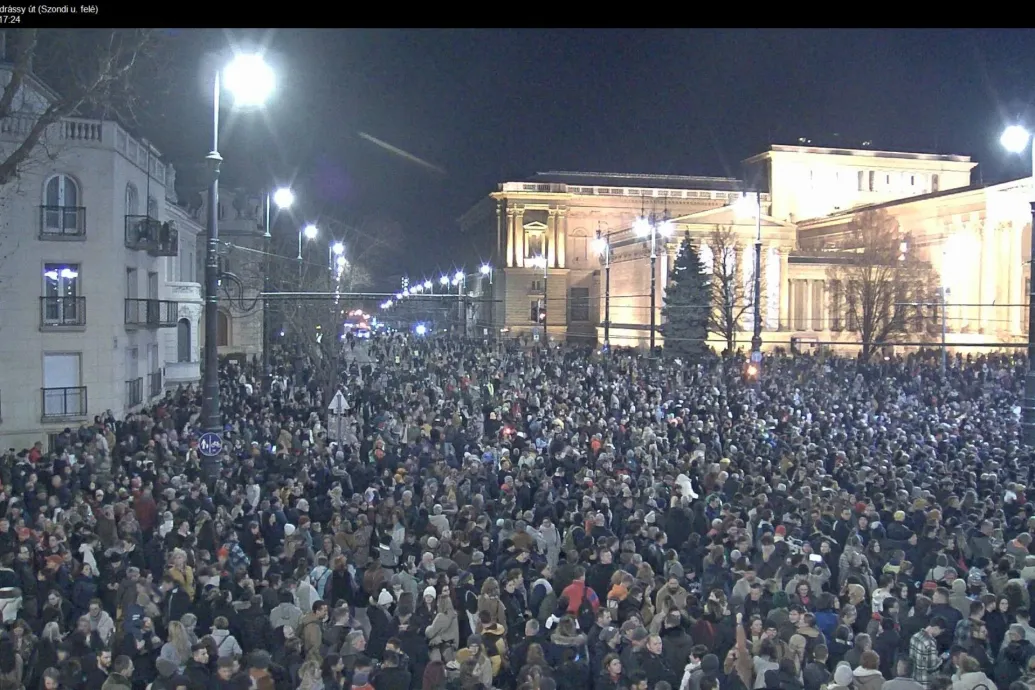 A szervezők szerint nem 50 ezren, hanem 150 ezren vettek részt a pénteki tüntetésen