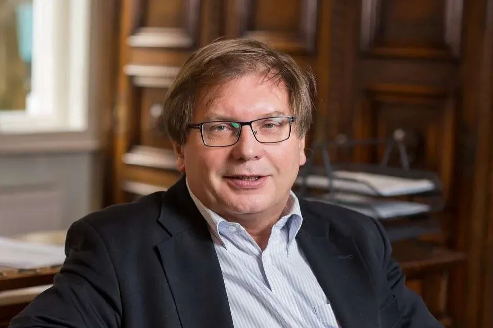 A Kossuth rádióban kért bocsánatot a gyermekotthonok bántalmazottaitól az evengélikus egyház elnök-püspöke