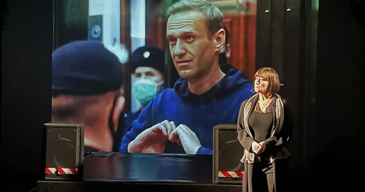 Navalnijra emlékeztek a Katona József Színházban Navalnijra emlékeztek a Katona József Színházban