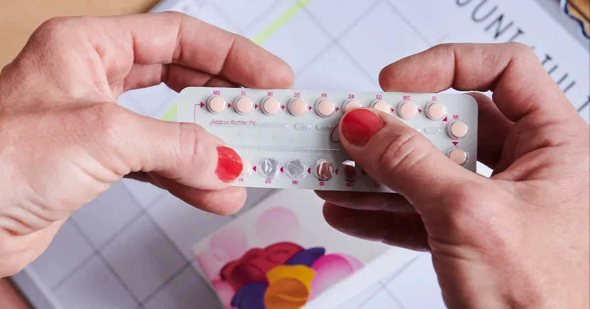 Fact check: Tényleg túlsúlyt és depressziót okoz, növeli az öngyilkosság esélyét a fogamzásgátló tabletta?