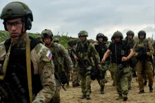 Európa majd konstruktívabb párbeszédet folytat, ha az orosz hadsereg a keleti EU-államok határainál lesz – mondta az orosz küldöttség vezetője