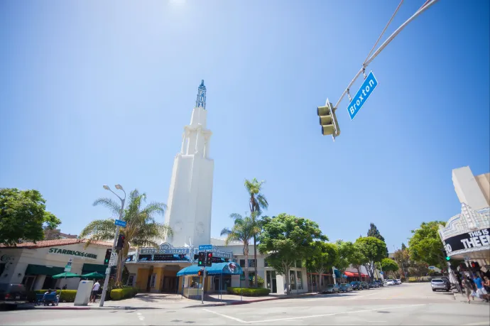 Harminc A listás hollywoodi filmrendező összefogott, és megvásárolták Los Angeles ikonikus moziját