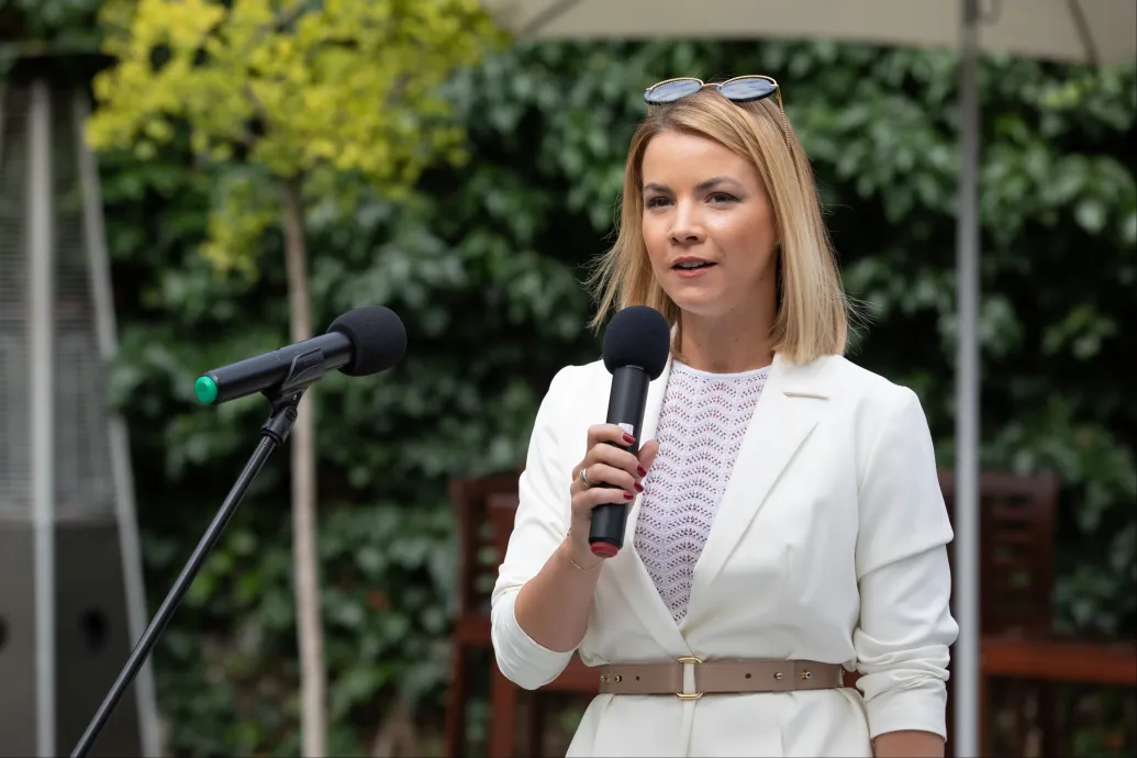 Miniszteri biztos lett Jakab Zsófia, Orbán Ráhel barátnője