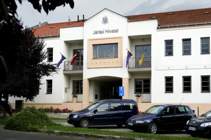 Durva fenyegetések miatt fújták le a Bicskére meghirdetett fáklyás felvonulást