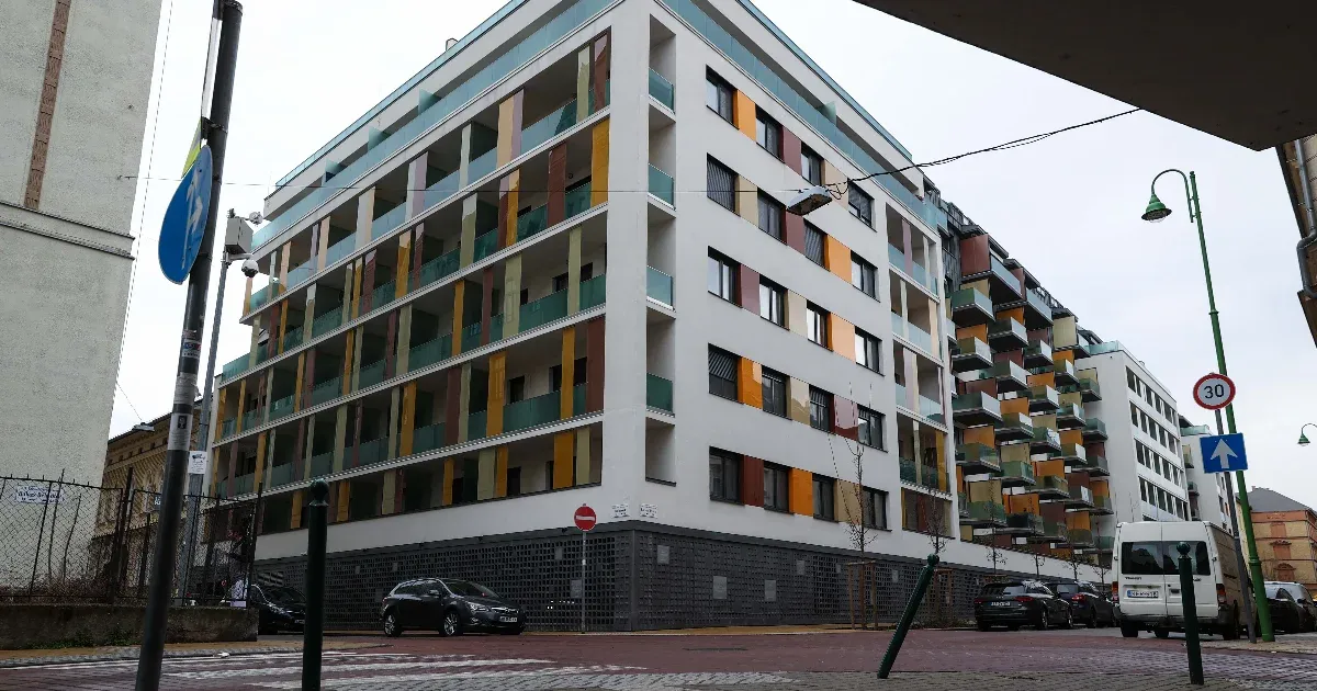Balhé a budapesti megaberuházó Cordiánál: sorra dobják saját társasházai a vállalatot