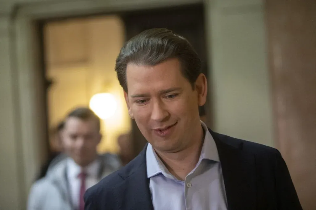 Börtönbüntetésre ítélték Sebastian Kurz volt osztrák kancellárt