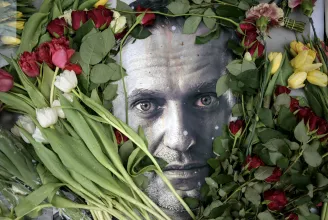 Kiadták gyászoló anyjának Navalnij holttestét