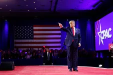 Trump szerint ő áll Amerika pusztulásának útjában