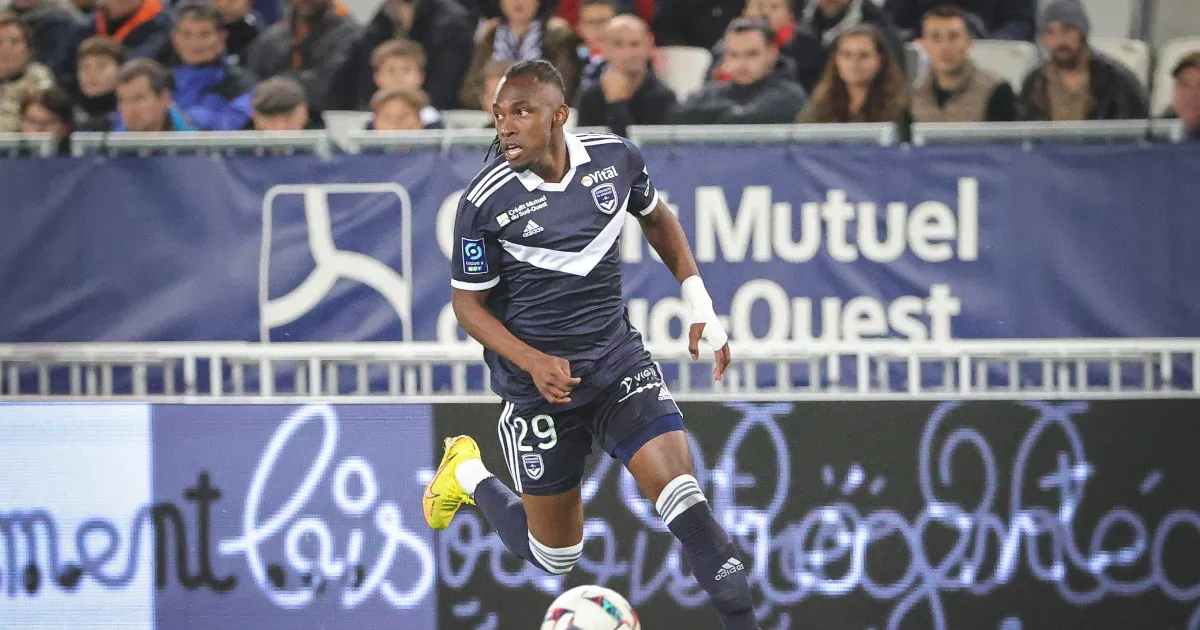 Mesterséges kómába helyezték a Bordeaux csatárát, aki szombaton összefejelt egy védővel