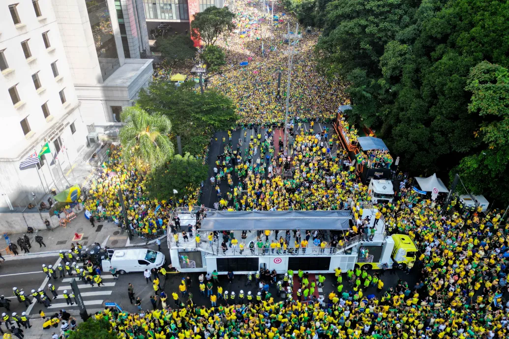 Több tízezren tüntettek Jair Bolsonaróért Brazíliában