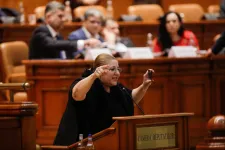 Diana Șoșoacă férjét kizárták az SOS-ből a házaspár nyilvános vitája után