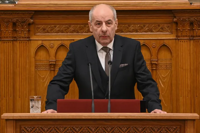 Tizenkét idézet Sulyok Tamás első államfői beszédéből