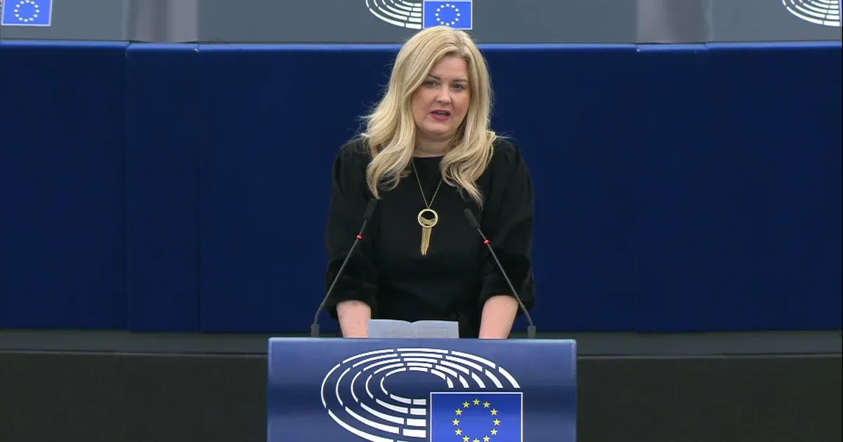 Az EU átláthatóbbá tenné a politikai reklámokat, a Fidesz cenzúrát lát
