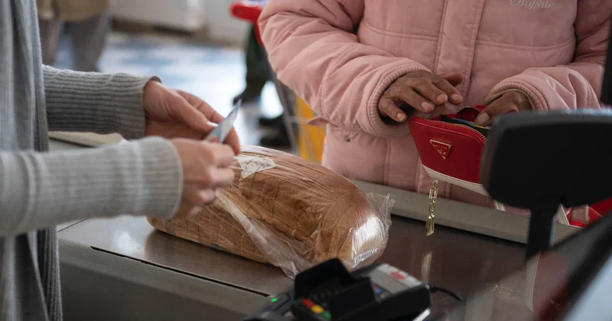 A kormány kitalálta, csak aztán senki nem vezette be a bolti készpénzfelvételt