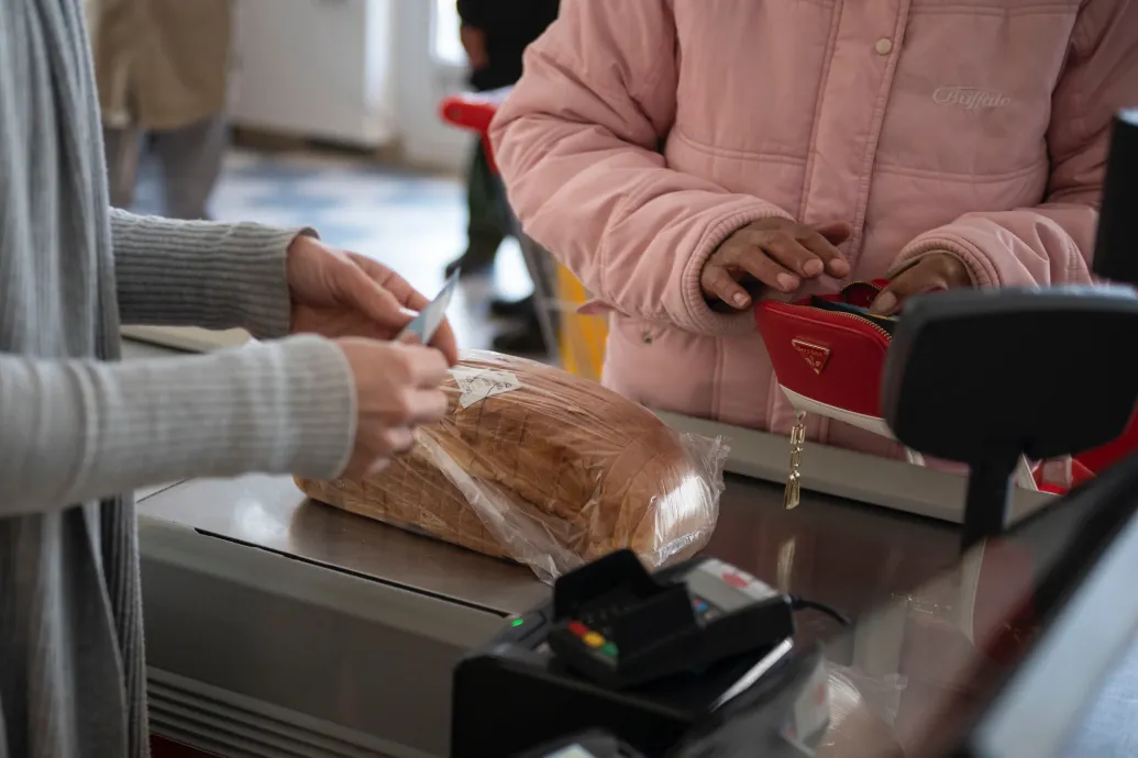 A kormány kitalálta, csak aztán senki nem vezette be a bolti készpénzfelvételt