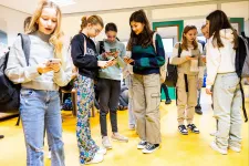 Kitiltaná a mobilokat az iskolákból a szlovák oktatási miniszter