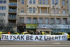 Visszatérne Budapestre az Uber, de ezúttal összefogna a Főtaxival