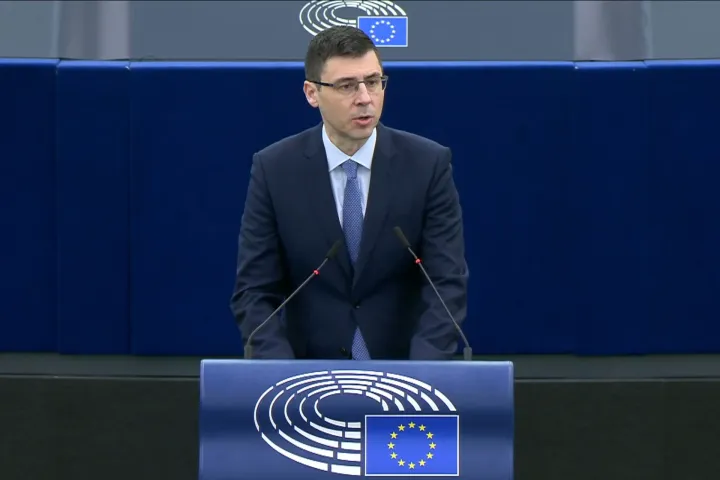 A fideszes képviselők tartózkodtak, az EP megszavazta az Ukrajnát támogató uniós eszközt
