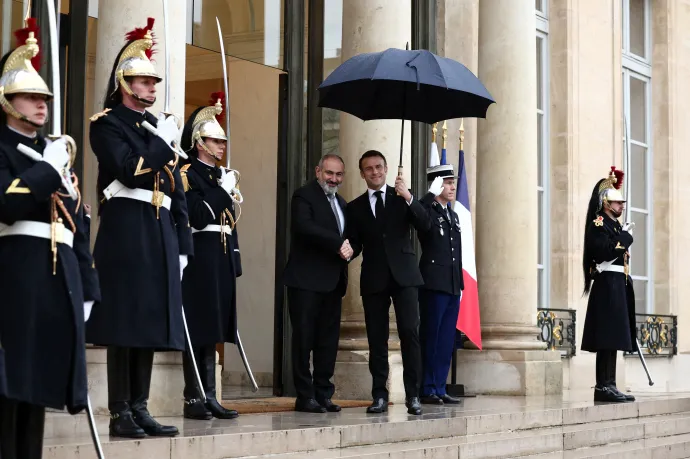 Nikol Pasinjan és Emmanuel Macron Párizsban 2024. február 21-én – Fotó: Stephanie Lecocq / Reuters