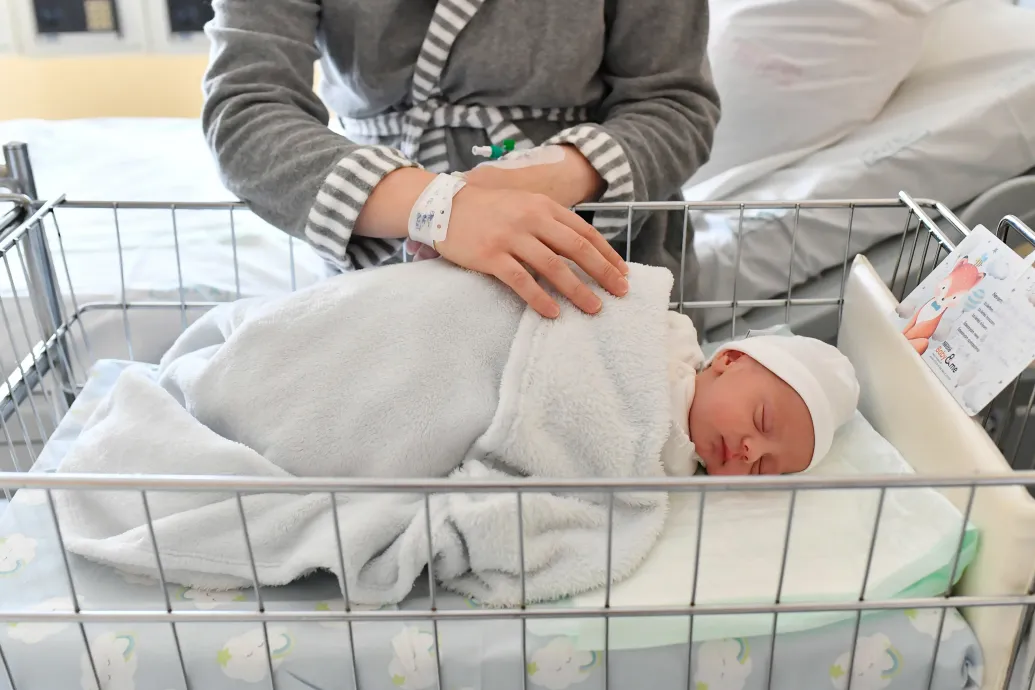 Hiába ígérték, egyelőre nem indult újra a csecsemők ingyenes SMA-szűrése