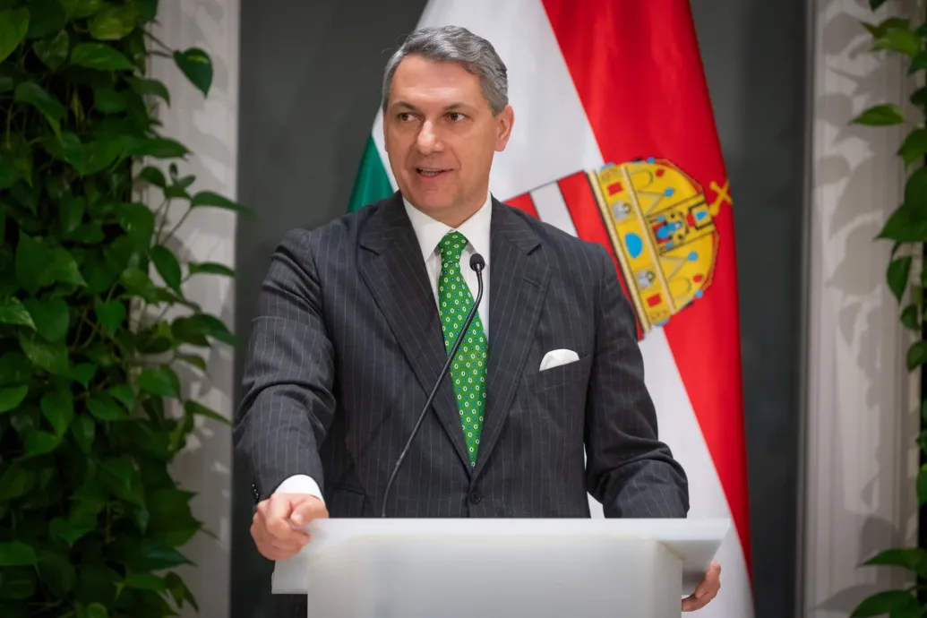 Ungár: Minden segítséget meg kell adni Lázárnak, hogy meg tudja különböztetni a homoszexualitást a pedofíliától