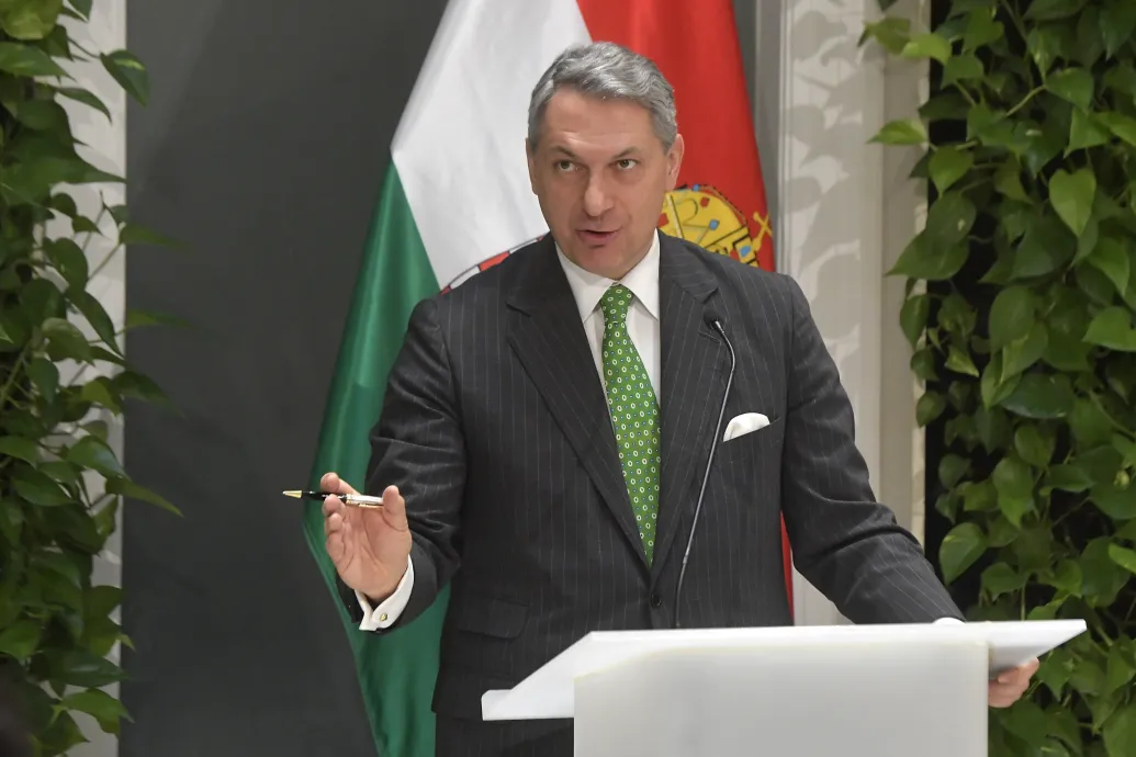 Navracsicsnak is üzent Lázár: Jobb, ha politikustársaim elkerülik Hódmezővásárhelyet a következő fél évben