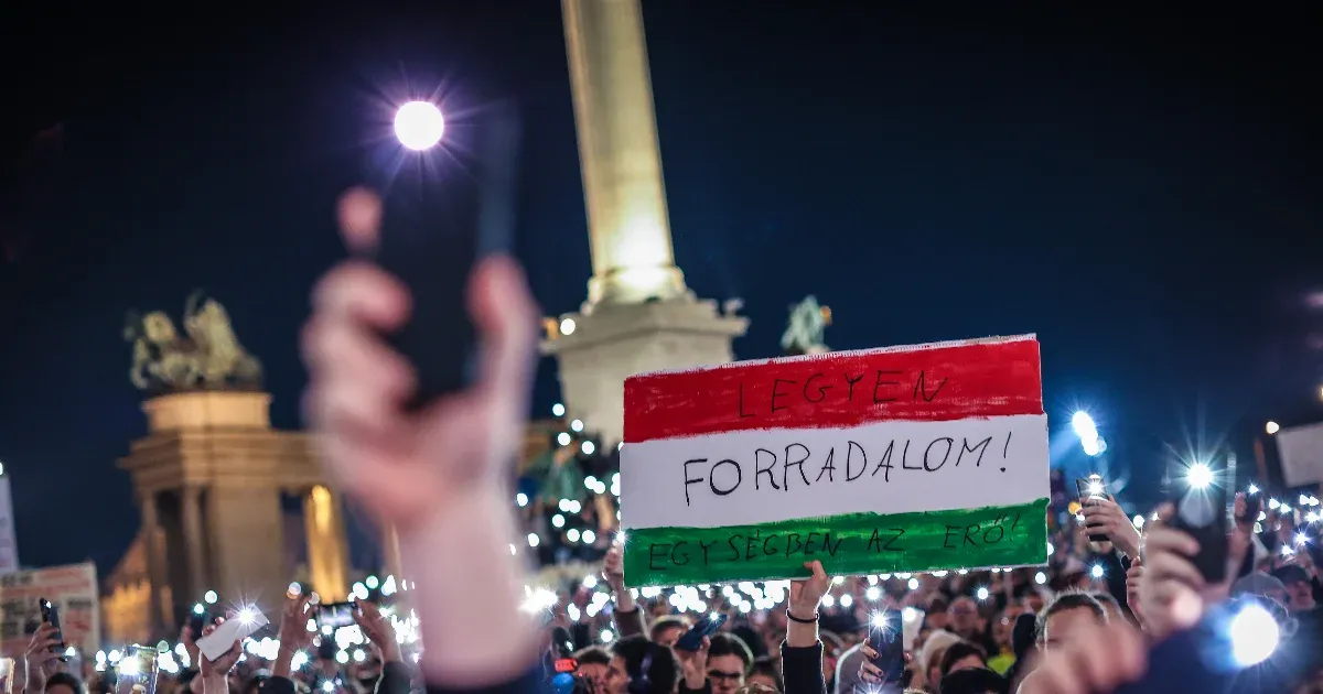 21 Kutatóközpont: A Fidesz-szavazók 11 százaléka csalódott a pártjában a kegyelmi botrány miatt