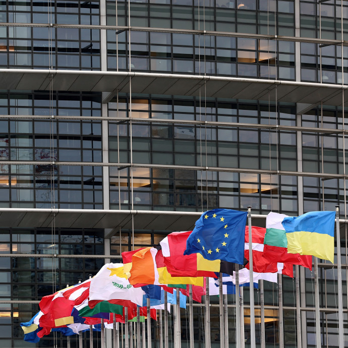 A magyar gazdaság növekedésén és a költségvetésen is segíthet az EU-tól érkező újabb kétmilliárd euró