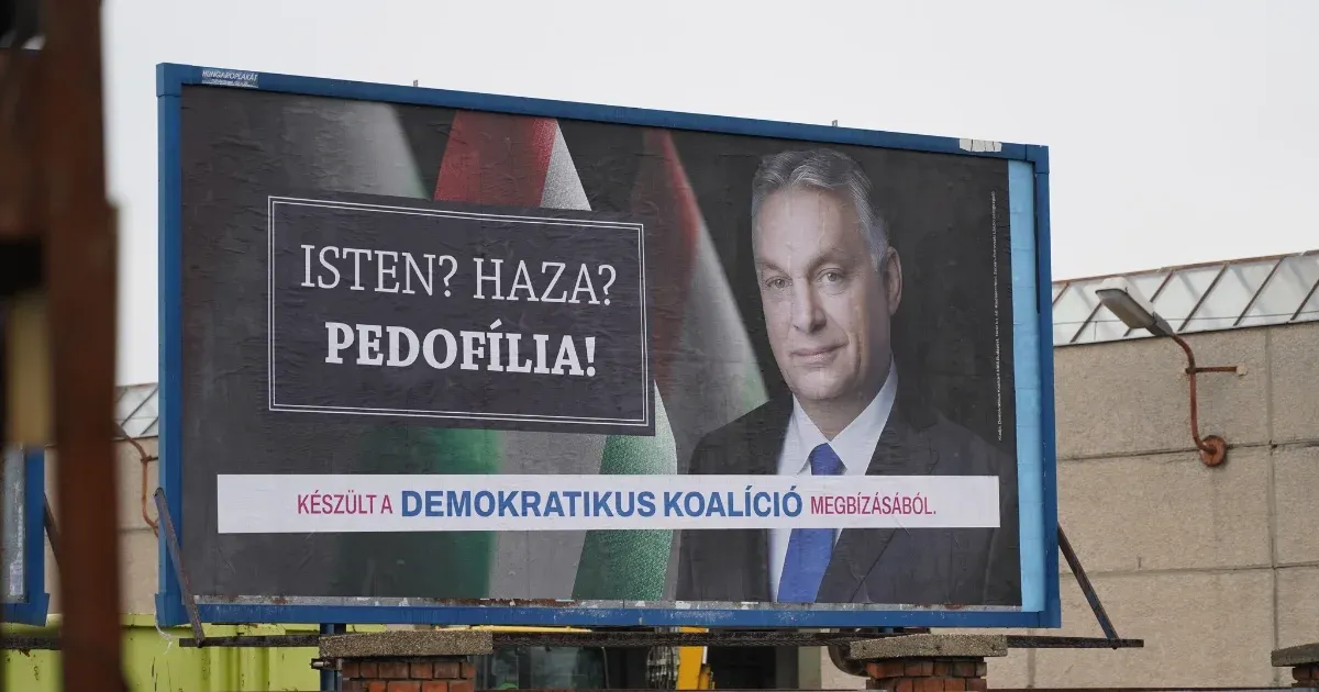 „Isten? Haza? Pedofília!” címmel indít plakátkampányt a DK „Isten? Haza? Pedofília!” címmel indít plakátkampányt a DK