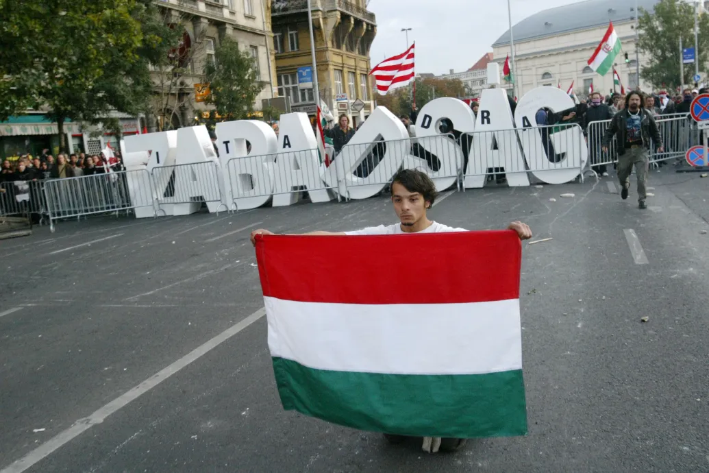 Újabb 33 ember kapott állami kártérítést a 2006 őszi rendőri fellépés miatt