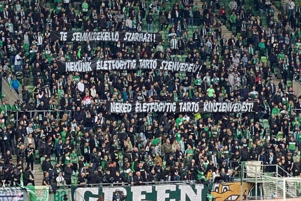 „Te semmirekellő szarházi!” – üzenték Tordai Bencének a Fradi-ultrák