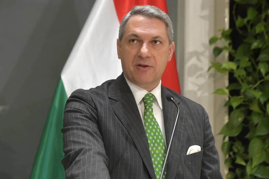 Lázár János azt mondta, nem tudja leállítani a Déli Körvasút építkezését