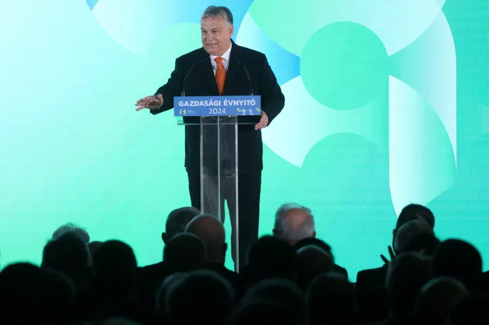 Orbán szerint ha nem jönnek be a számításai, az is jó hír, „mert akkor minden irányból támadhatunk”