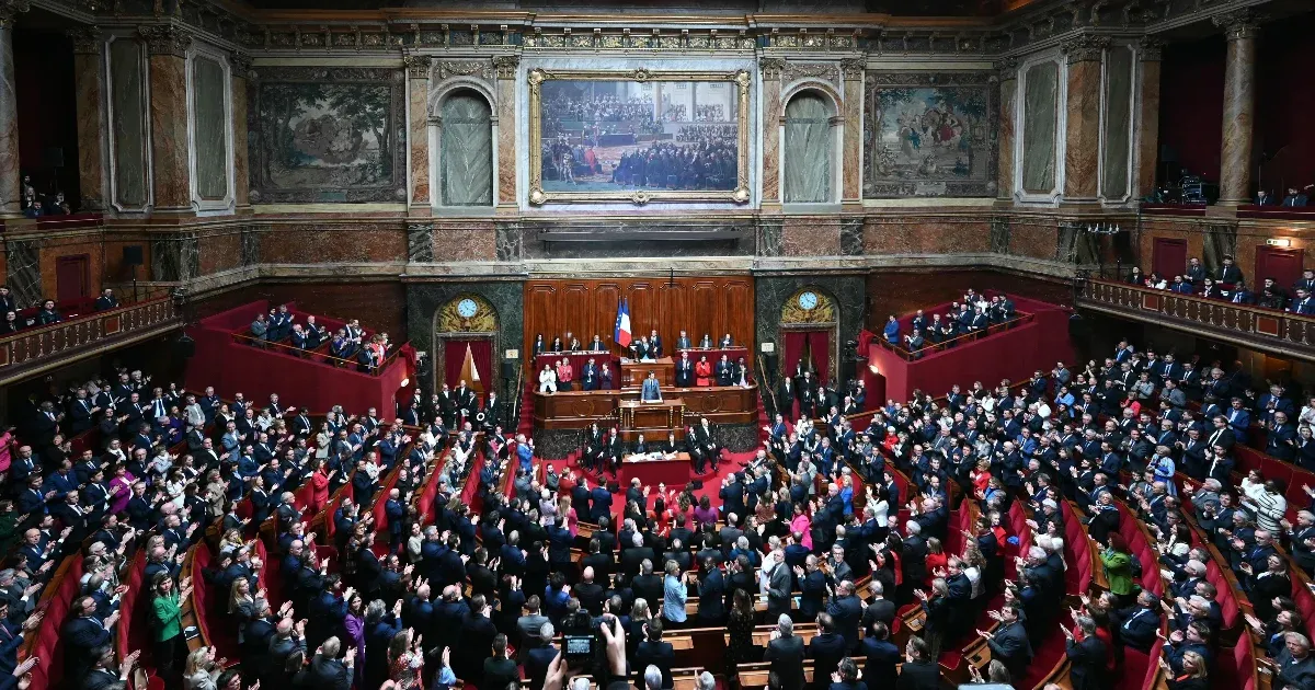 Alkotmányba foglalta Franciaország az abortuszhoz való jogot