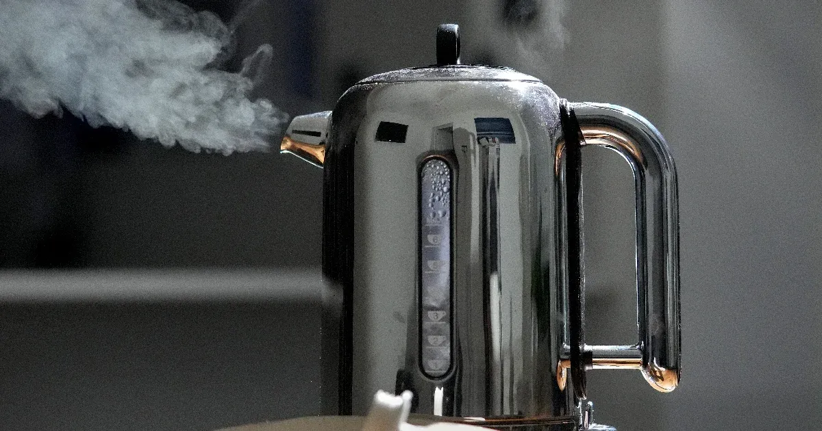 Egy pofonegyszerű módszerrel meg lehet szabadítani az ivóvizet a mikroműanyagtól