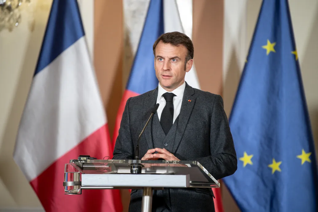 Emmanuel Macron Ukrajna szövetségeseinek: Közeledik a pillanat, amikor nem lehetünk gyávák