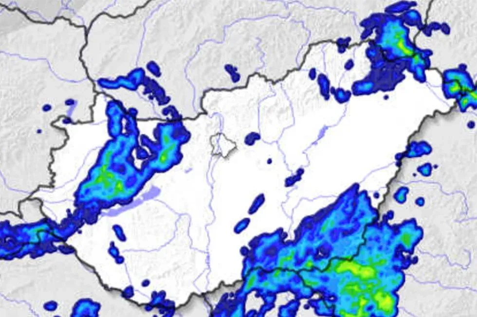 A fejünk felett ólálkodó hidegcsepp miatt felhős lesz az ég