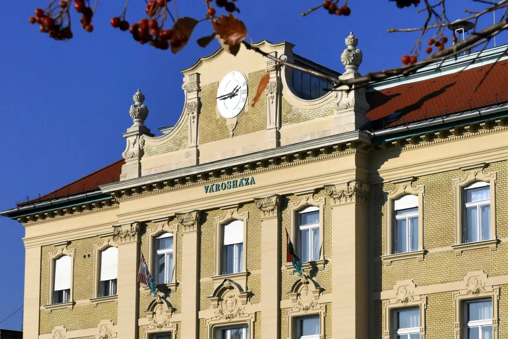 Az eljárás a hivatal dolgozóit nem érinti – reagált az óbudai önkormányzat a korrupciós vádakra