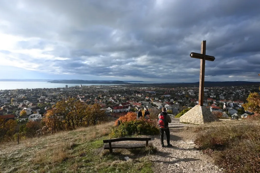 A nagy Balaton-felvidéki hullámvasutazás, amin feltárul a tó ezer arca