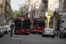 Egyszerre olcsó és drága a tömegközlekedés, és ennek messzemenő következményei vannak