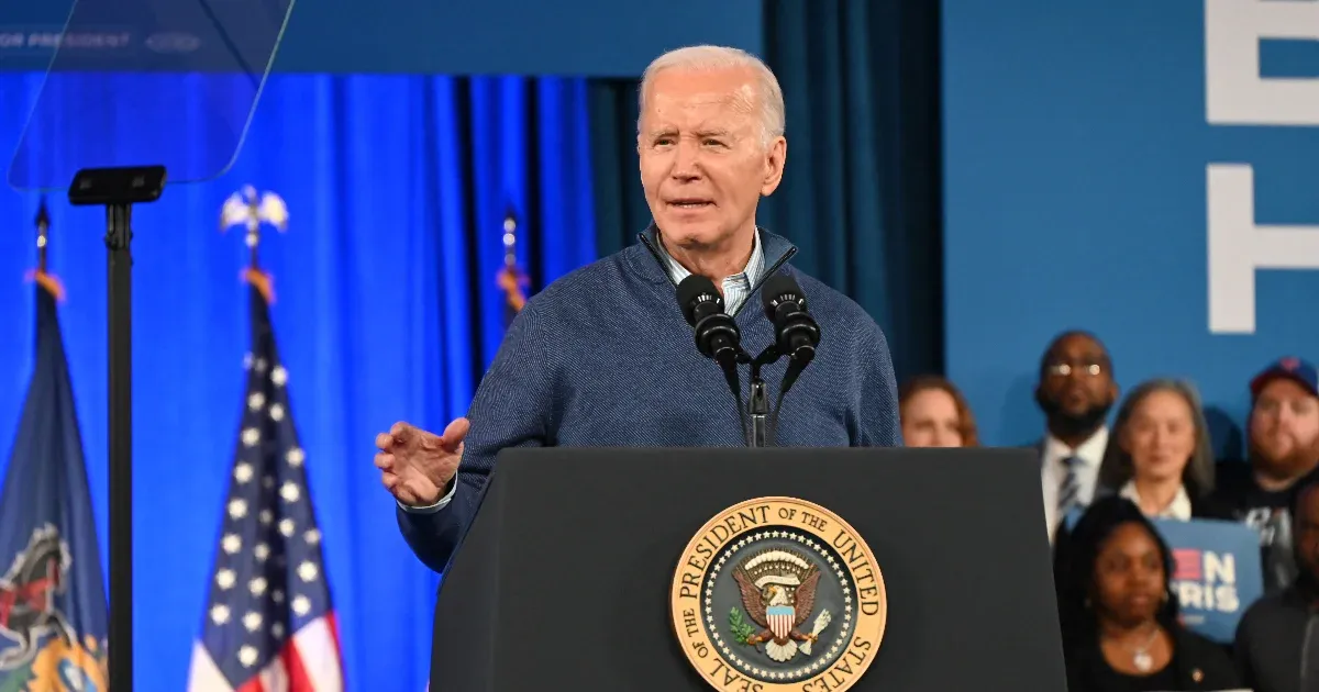 Joe Biden már Orbánnal ijesztgeti a demokrácia híveit
