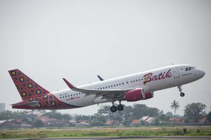 Fél órára mindkét pilóta elaludt egy indonéz utasszállító gépen