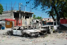 Eldurvult a helyzet Haitin, az USA helikopterrel evakuálta a nagykövetséget