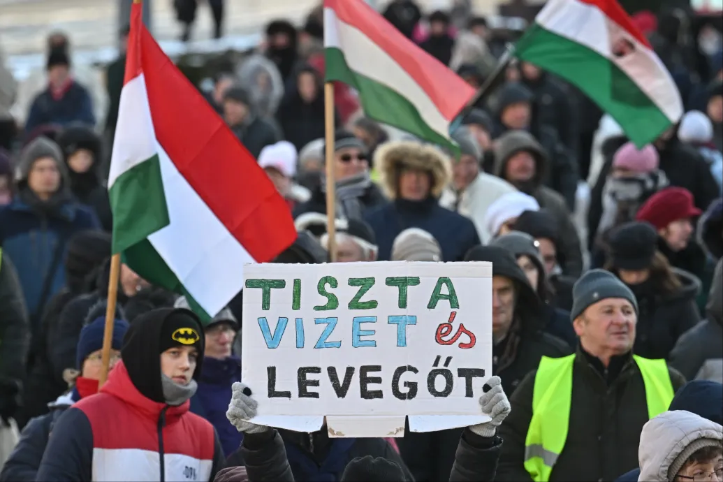 Az akkugyárak szennyezésénél és vízfogyasztásánál is szigorít az EU